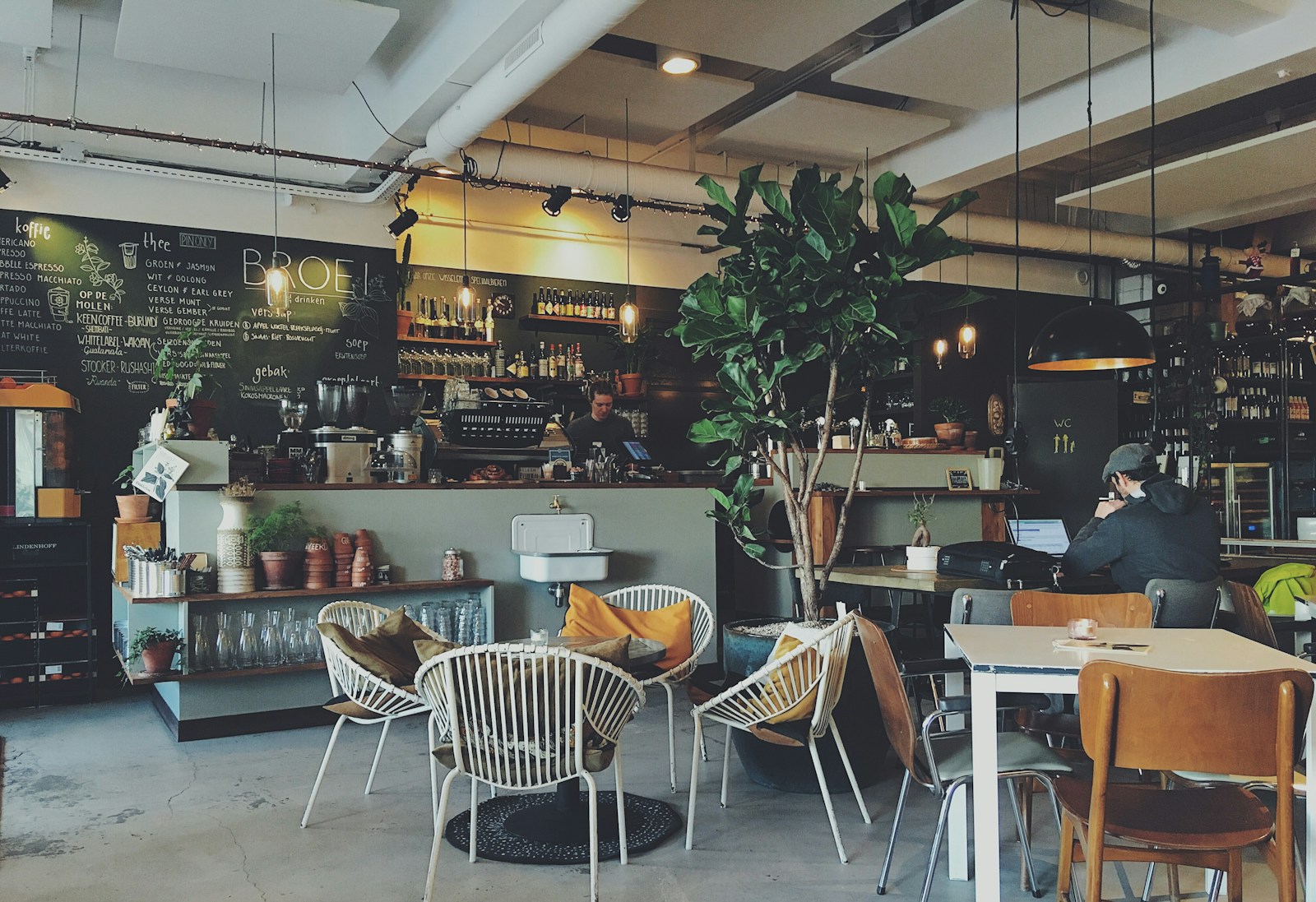 Kafe Armenian — front room